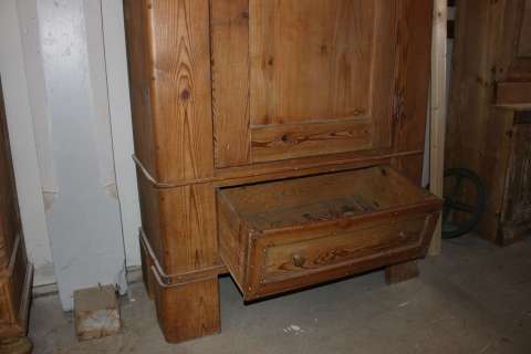 Biedermeier Schrank  eintürig zerlegbar (Art.-Nr. 02914)