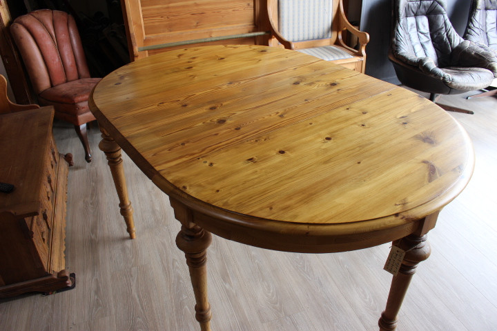 Küchentische  Esstische Gesindetische Beistelltische Lampentische