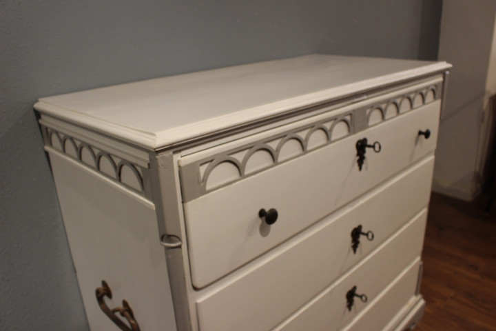 Schwedische Brandkommode seltenes Modell, gustavianischer Stil (Art.-Nr. 05081)