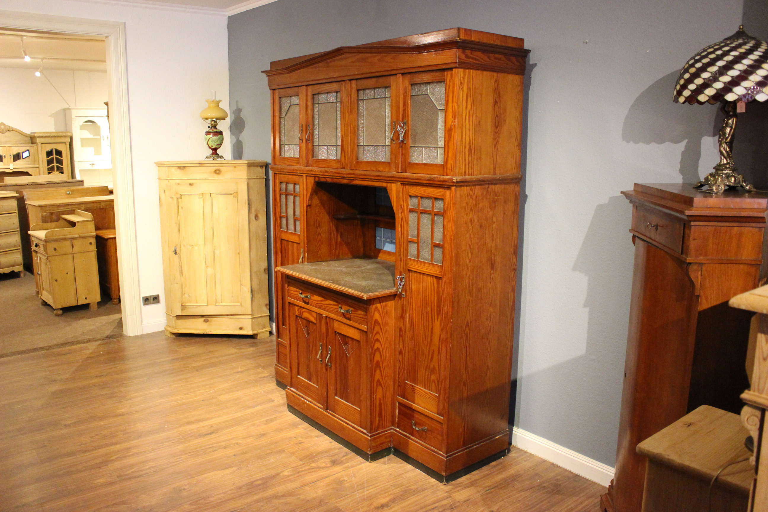 Schöner, großer, Küchenschrank, Küchenbuffet, Jugendstil (Art.-Nr. 03826)