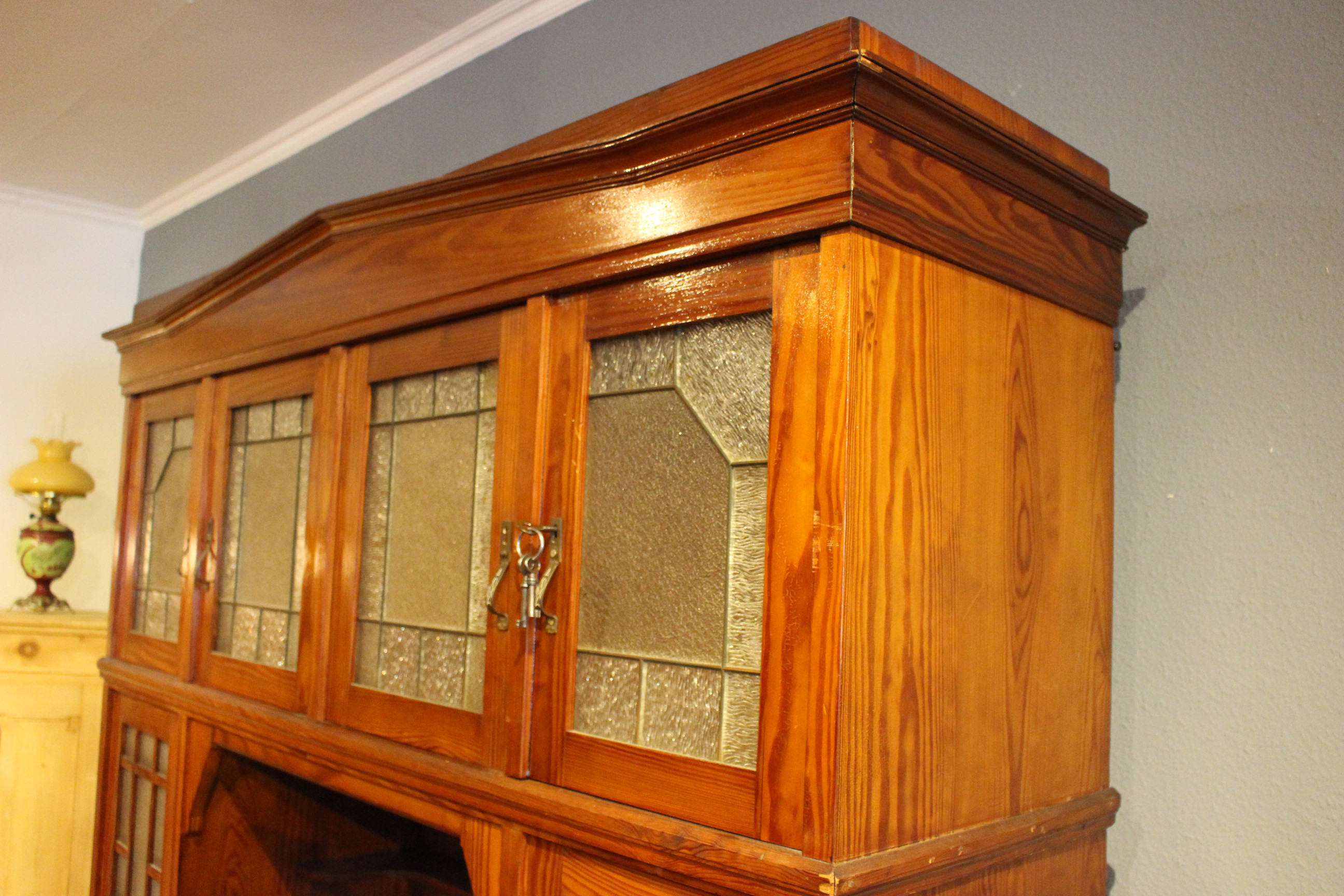 Schöner, großer, Küchenschrank, Küchenbuffet, Jugendstil (Art.-Nr. 03826)