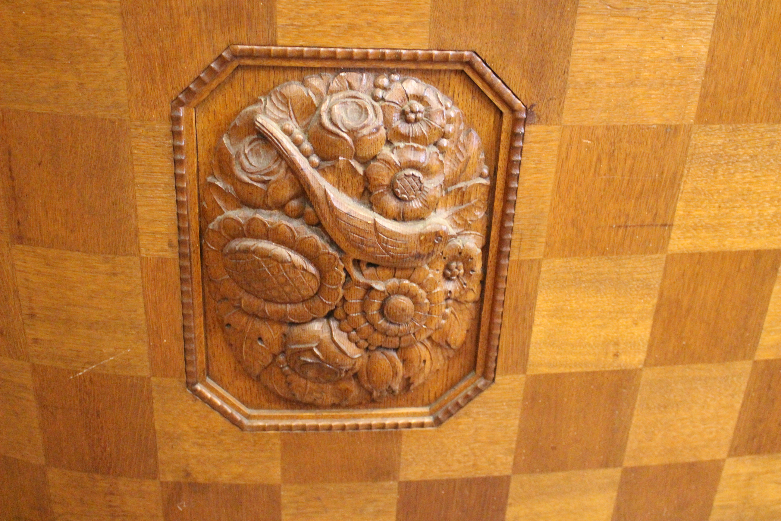 Schönes großes Turmbuffet mit Seitenschränken,  Art déco (Art.-Nr. 04036)