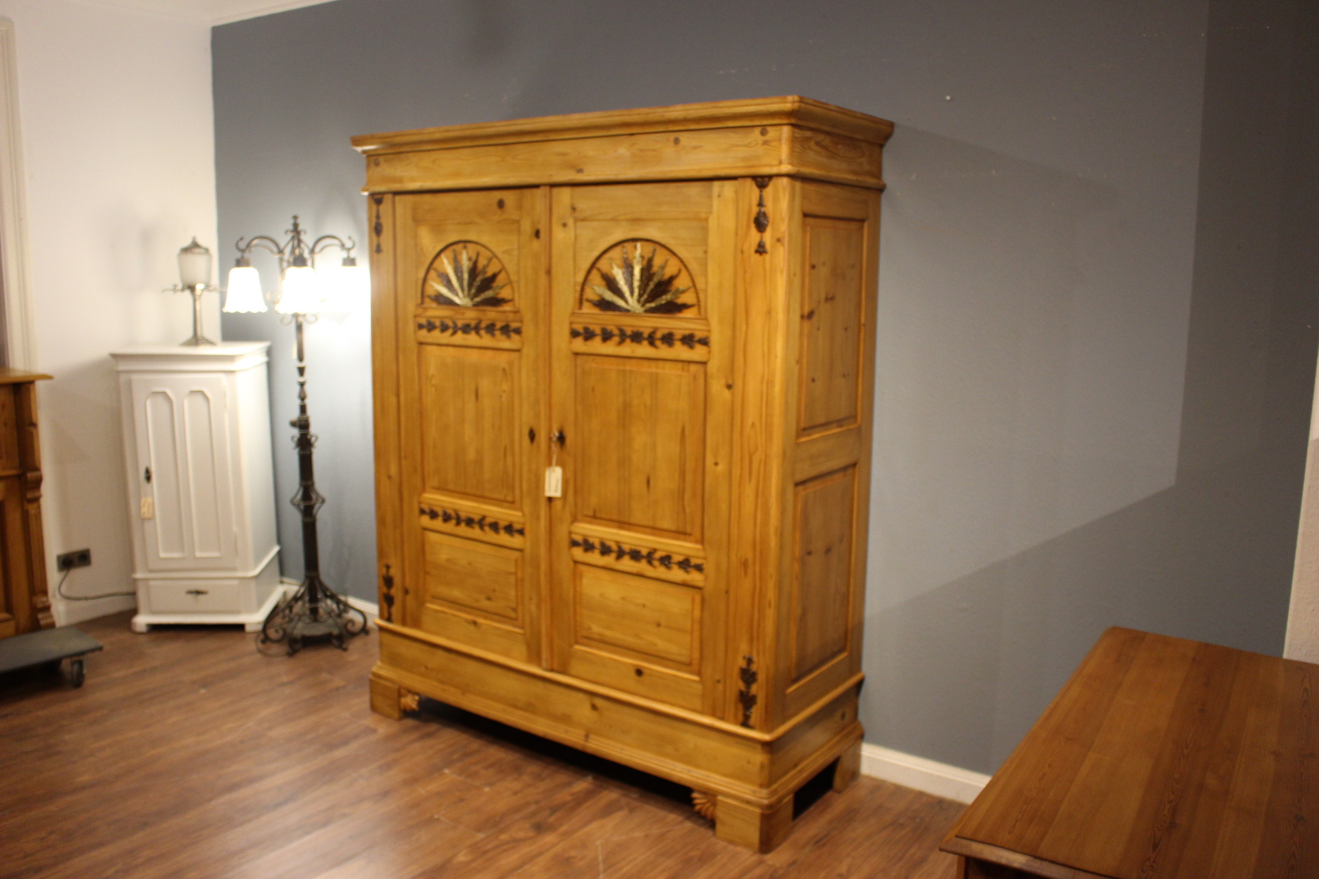 Sonnenschrank Biedermeier Kiefer antik (Art.-Nr. 05095)