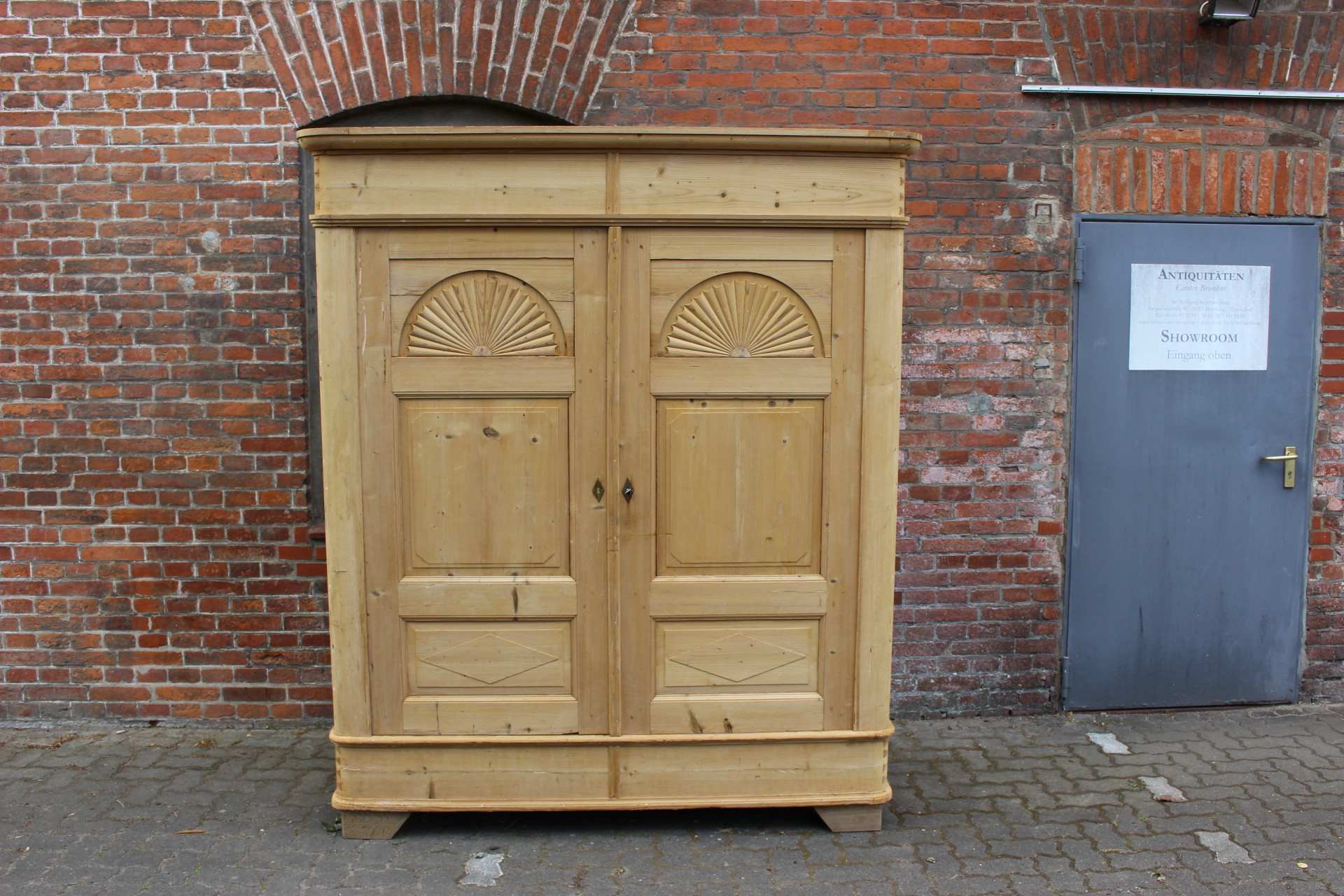 Sonnenschrank Kleiderschrank Biedermeier Kiefer antik (Art.-Nr.: 04470)