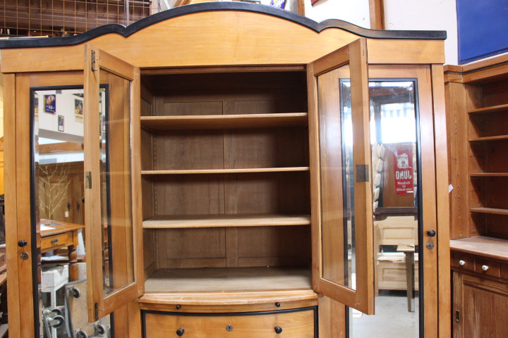 Spiegelschrank mit Kommodeneinsatz und Vitrinenteil, Jugendstil (Art.-Nr. 04913)