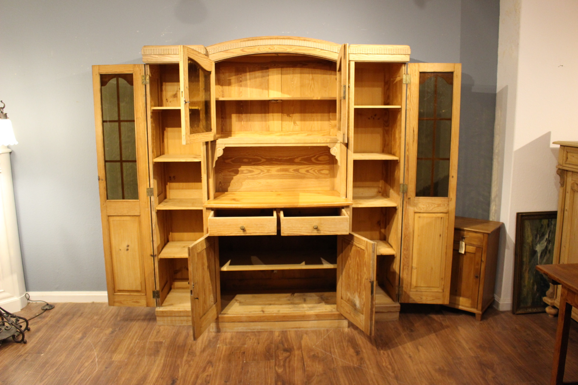 Turmbuffet, Küchenbuffet mit Seitenschränken, Art déco (Art.-Nr. 04670)