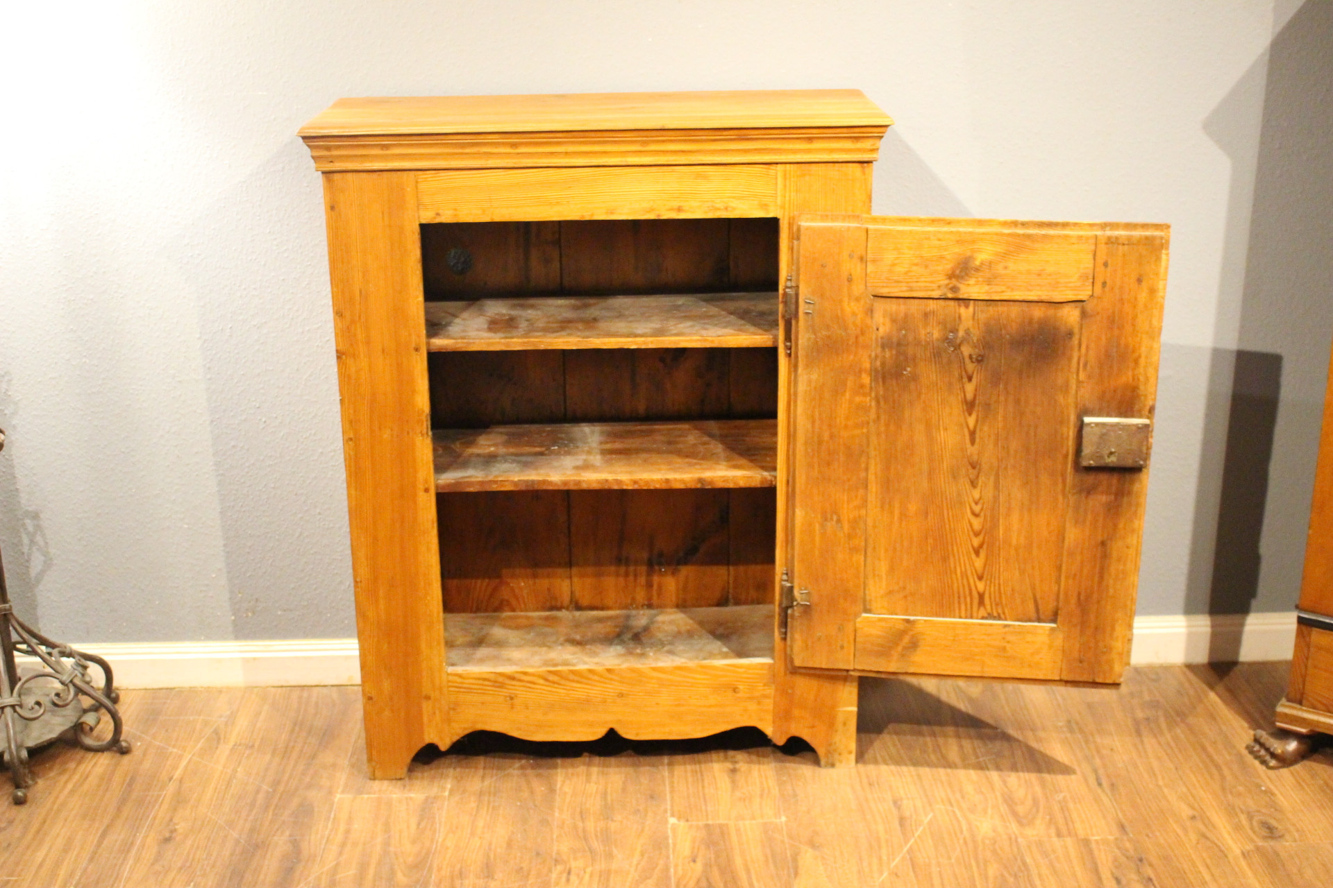 Vorratschrank, eintüriger Biedermeierschrank (Art.-Nr. 05140)