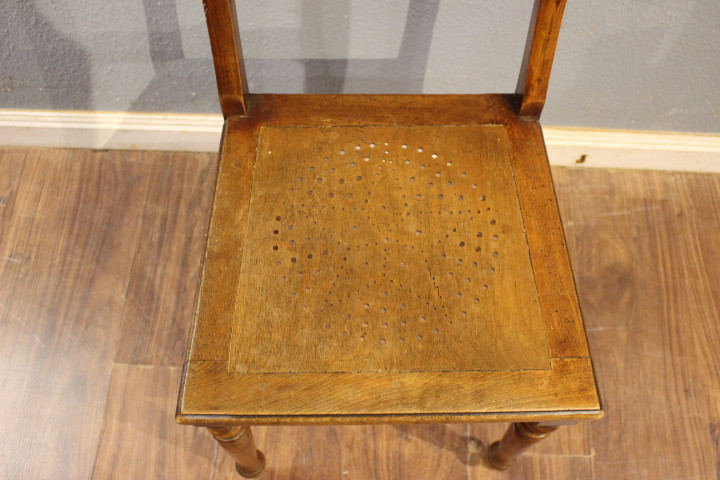 Zwei Stühle  Buche gebeizt (Art.-Nr. 05167)