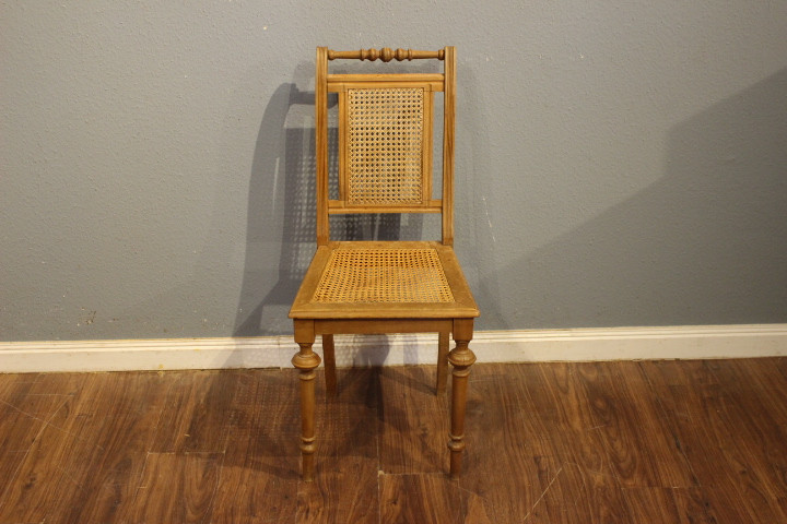 Zwei Stühle  Gründerzeit mit neuem Geflecht (Art.-Nr.: 04694)